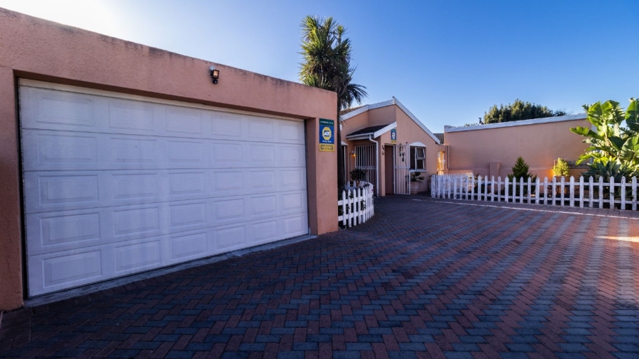 3 Bedroom Property for Sale in Highbury Western Cape
